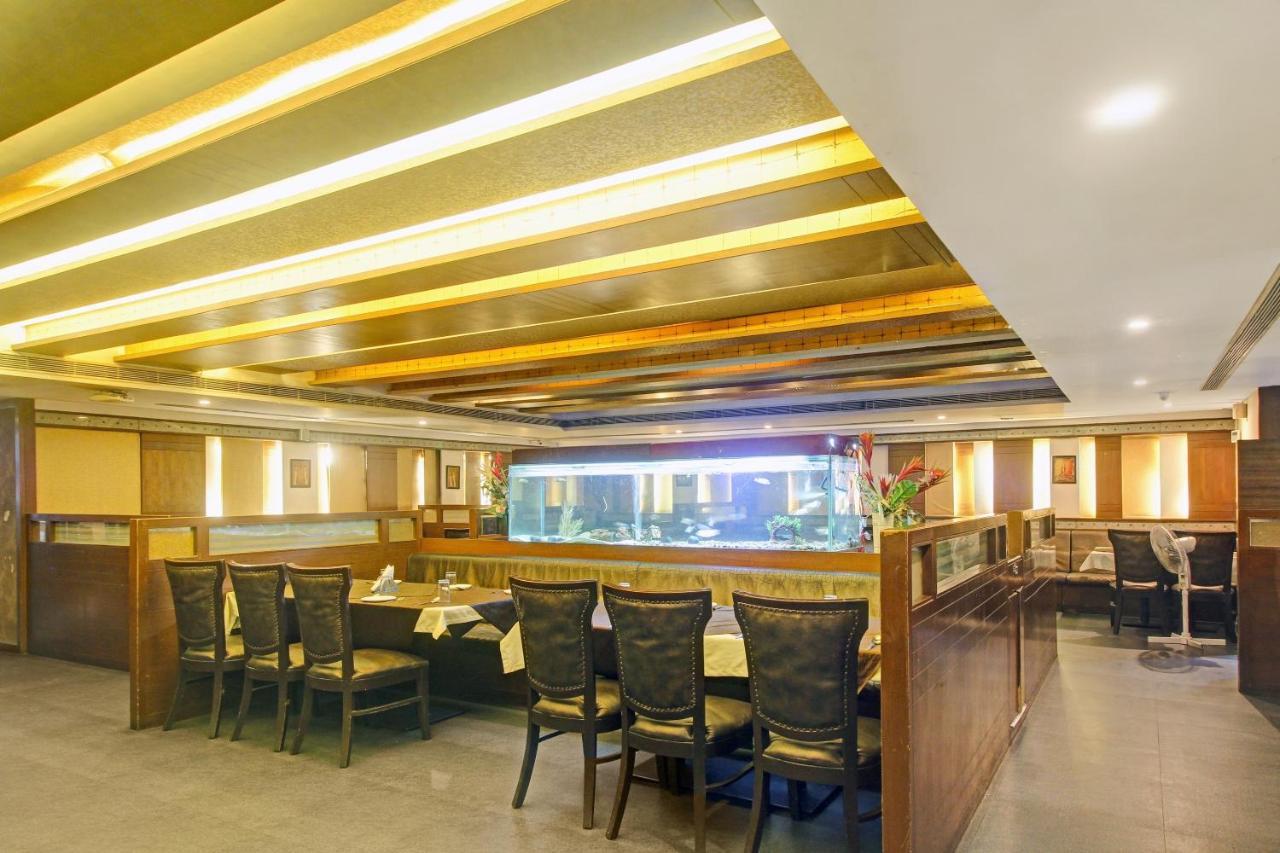 Collection O 82357 Hotel Surabhi Pride Trimulgherry Екстериор снимка